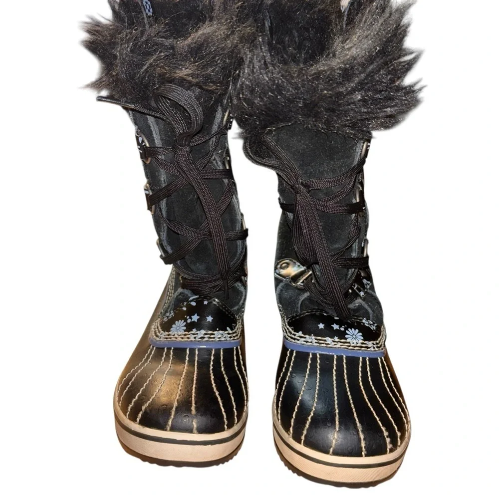 Sorel Joan of Arctic Waterproof Winter Boots w/flower details – Big Girls Sz 4